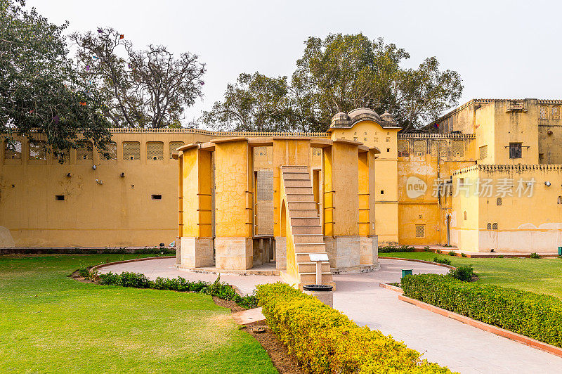 位于拉贾斯坦邦斋浦尔的Jantar Mantar的一部分，收集了19个建筑天文仪器，于1738年完成。联合国教科文组织世界遗产